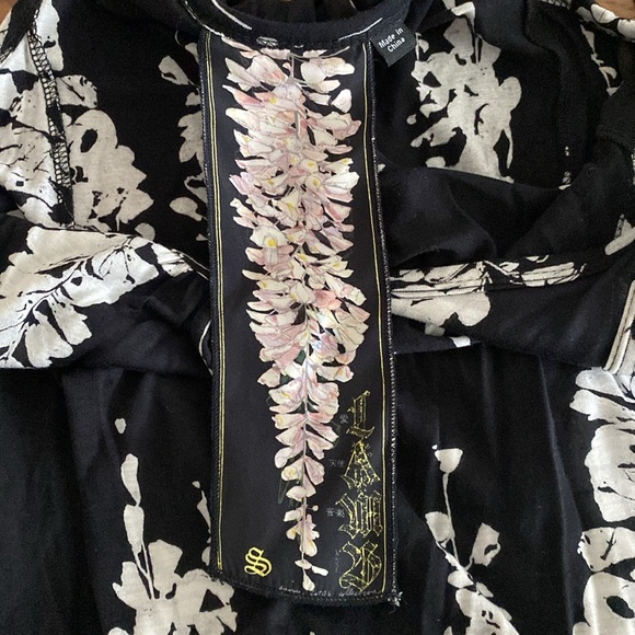 L.A.M.B (Gwen Stefani) Most Beautiful, Softest, Unique Top with Train at Back. - Picture 6 of 8